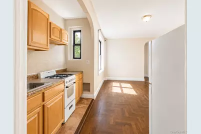 700 Oakland Place #5B, Bronx, NY 10457 - Photo 1