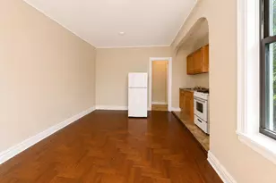 700 Oakland Pl, Bronx, NY 10457 - Photo 6