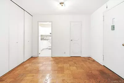 70-25 Yellowstone Boulevard #5A, Forest Hills, NY 11375 - Photo 6