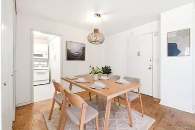70-25 Yellowstone Boulevard #5A, Forest Hills, NY 11375 - Photo 4