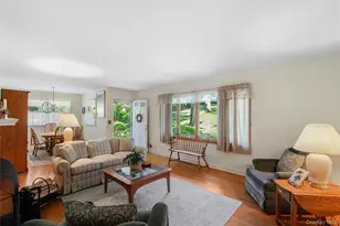 12 Regent Pl, Huntington, NY 11743 - Photo 12