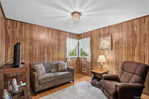 12 Regent Pl, Huntington, NY 11743 - Photo 20