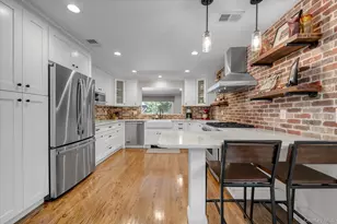 117 Soundview Dr, Port Washington, NY 11050 - Photo 6