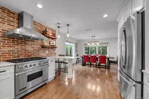 117 Soundview Dr, Port Washington, NY 11050 - Photo 8