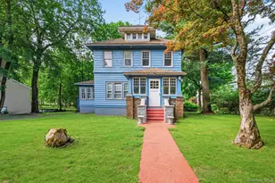 13 Cottage St, Monticello, NY 12701 - Photo 2
