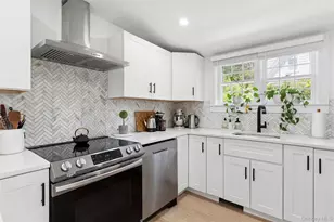 243 Sunset Ave, Westhampton Beach, NY 11978 - Photo 10