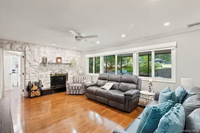 17 Lower Road, Smithtown, NY 11787 - Photo 6