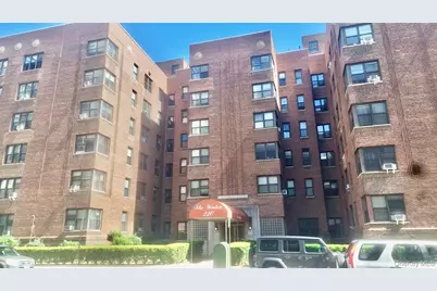 210 Martine Avenue #6L, White Plains, NY 10601 - Photo 1