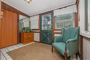 845 Karshick St, Bohemia, NY 11716 - Photo 2