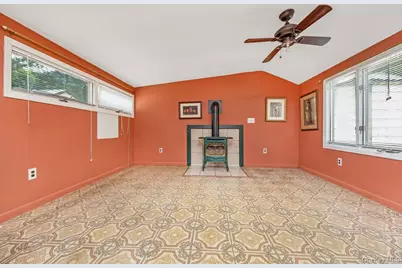 845 Karshick Street, Bohemia, NY 11716 - Photo 16
