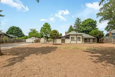 845 Karshick Street, Bohemia, NY 11716 - Photo 30