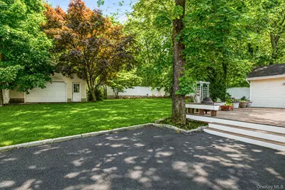 61 Ledgewood Drive, Smithtown, NY 11787 - Photo 28