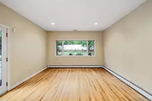 61 Ledgewood Dr, Smithtown, NY 11787 - Photo 14
