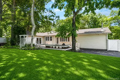 61 Ledgewood Drive, Smithtown, NY 11787 - Photo 30