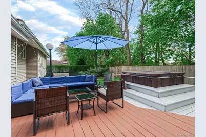 69 Roger Drive, Port Washington, NY 11050 - Photo 32