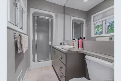 69 Roger Drive, Port Washington, NY 11050 - Photo 18