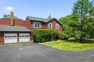 37 Candlestick Ct, Warwick, NY 10990 - Photo 2