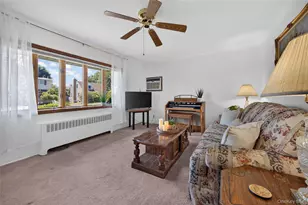 41 Elwood Ave, Hicksville, NY 11801 - Photo 4