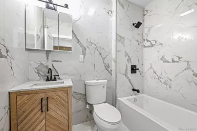 9210 104th Street, Richmond Hill, NY 11418 - Photo 6