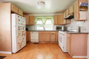 18 Worthington Dr W, Carmel, NY 10512 - Photo 10