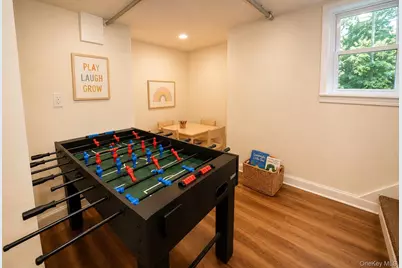 215 Seventh Avenue, Pelham, NY 10803 - Photo 10