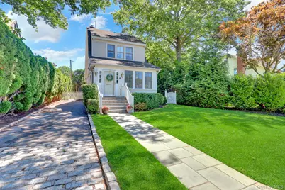 65 Roxbury Road, Garden City, NY 11530 - Photo 4