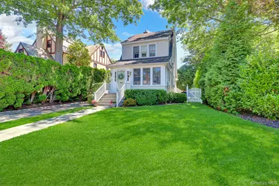 65 Roxbury Road, Garden City, NY 11530 - Photo 2