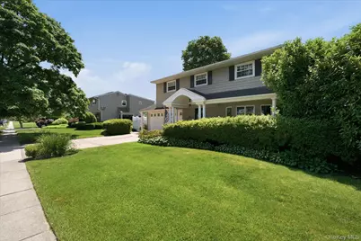 8 Griggs Drive, Greenlawn, NY 11740 - Photo 2