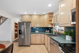 4 Dennis Ln, Bethpage, NY 11714 - Photo 6