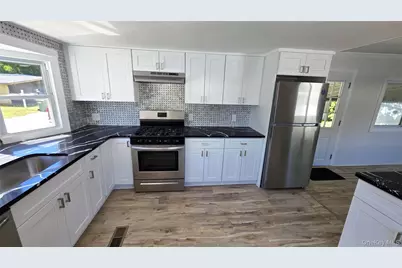 58 Betsy Ross Drive, Bohemia, NY 11716 - Photo 8