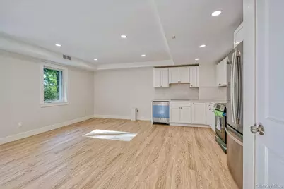 306 Clinton Avenue #2, Dobbs Ferry, NY 10522 - Photo 8
