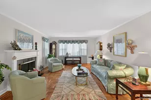 200 Canterbury Gate, Lynbrook, NY 11563 - Photo 6