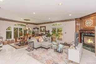 1 Brothers Ct, Dix Hills, NY 11746 - Photo 6