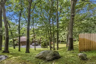 1 Brothers Ct, Dix Hills, NY 11746 - Photo 26