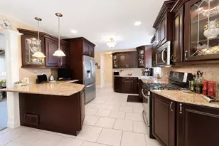 185 Tree Rd, Centereach, NY 11720 - Photo 10