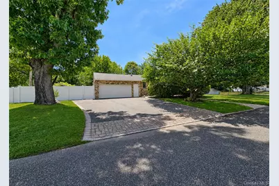 185 Tree Road, Centereach, NY 11720 - Photo 2