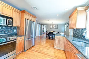 54 Westfield Dr, Centerport, NY 11721 - Photo 16