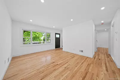 207 Wright Street, Westbury, NY 11590 - Photo 8