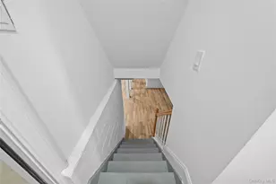 207 Wright St, Westbury, NY 11590 - Photo 22