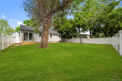 207 Wright Street, Westbury, NY 11590 - Photo 34