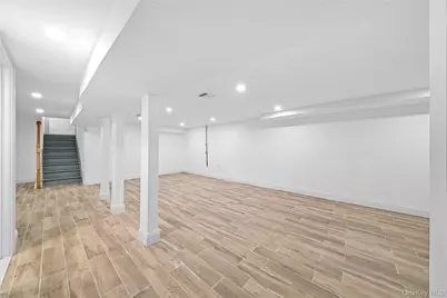 207 Wright Street, Westbury, NY 11590 - Photo 24