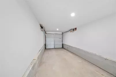 207 Wright Street, Westbury, NY 11590 - Photo 28