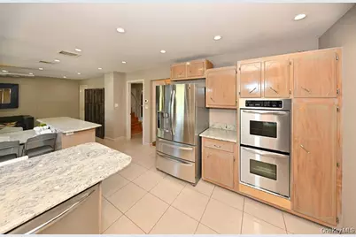 11 Deerwood Road, Spring Valley, NY 10977 - Photo 20