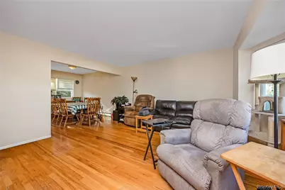 28 Baldwin Street, Farmingdale, NY 11735 - Photo 6