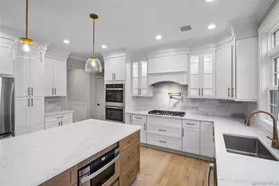21 Devon Road, Bethpage, NY 11714 - Photo 12