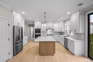 21 Devon Rd, Bethpage, NY 11714 - Photo 10