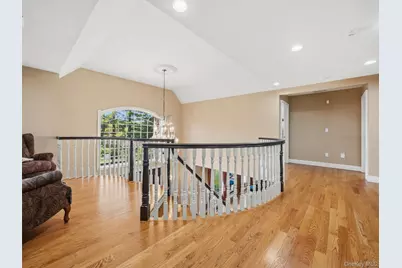 637 S Mountain Road, New City, NY 10956 - Photo 30