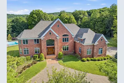 637 S Mountain Road, New City, NY 10956 - Photo 2