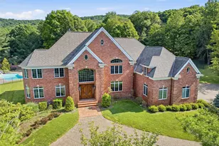 637 S Mountain Rd, New City, NY 10956 - Photo 2
