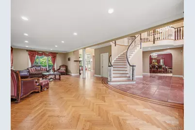 637 S Mountain Road, New City, NY 10956 - Photo 8